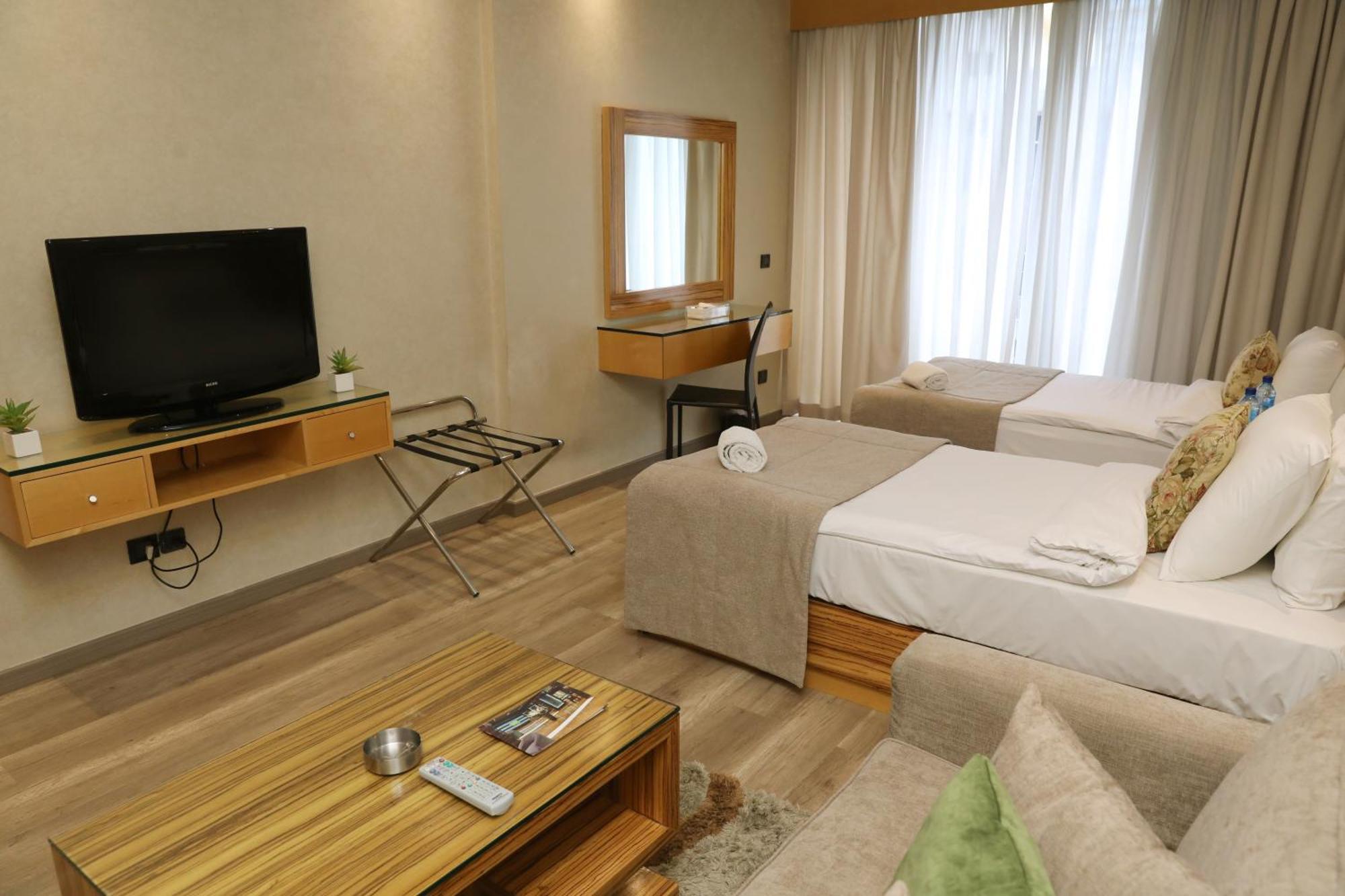 Imperial Suites Hotel Beirut Exterior photo